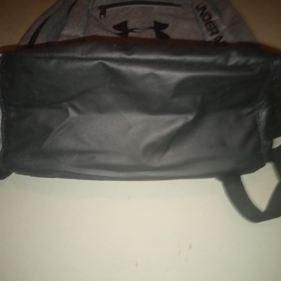 Like-new under armour backpack - Picture 4 of 9